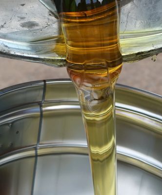 Agente di curatura epoxidica di poliammide D115 con 100% di solido liquido giallastro trasparente e basso peso molecolare per rivestimenti marini